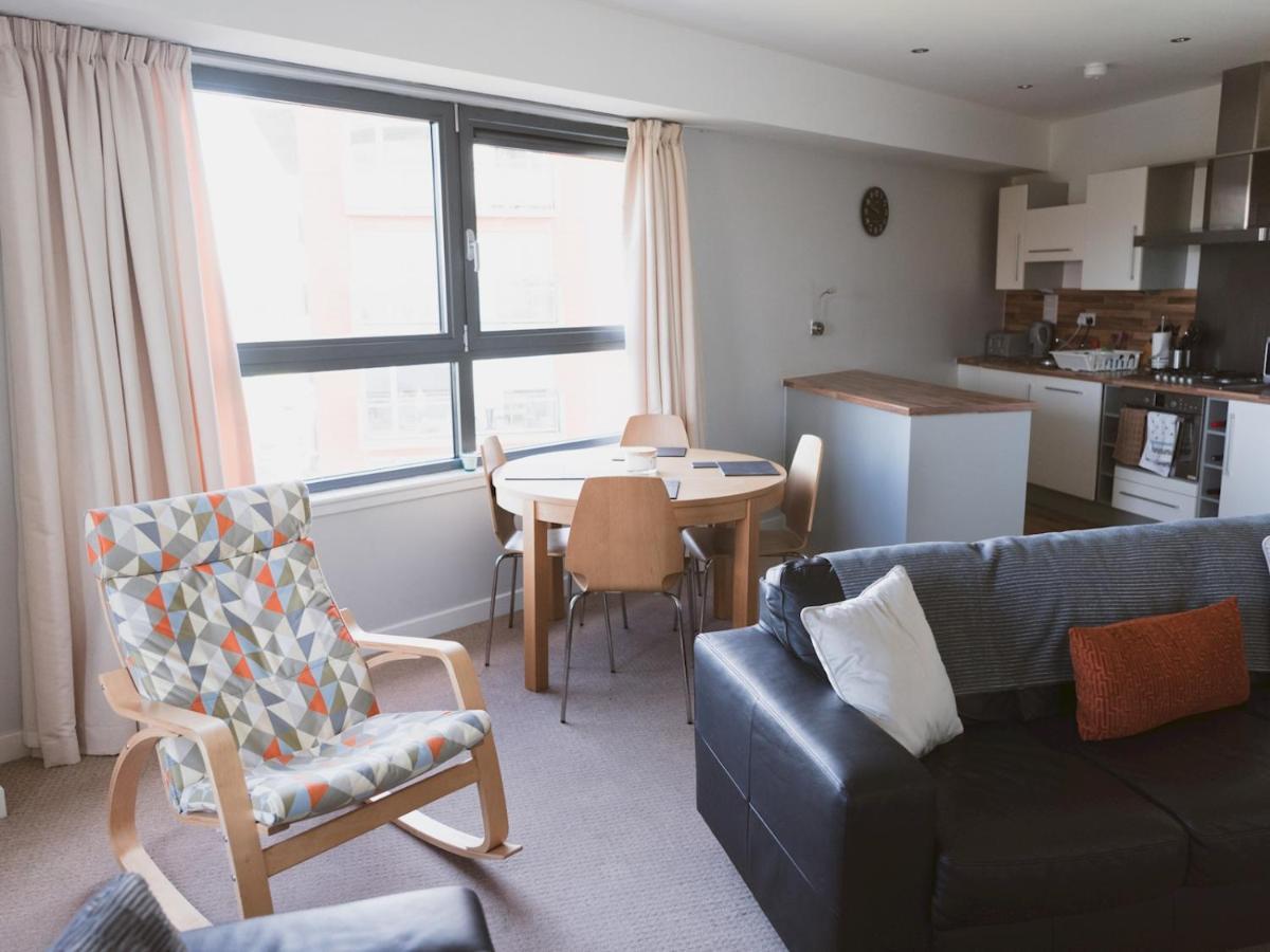 Pass The Keys Lovely 2-Bed Flat Glasgow Harbour Free Parking Esterno foto